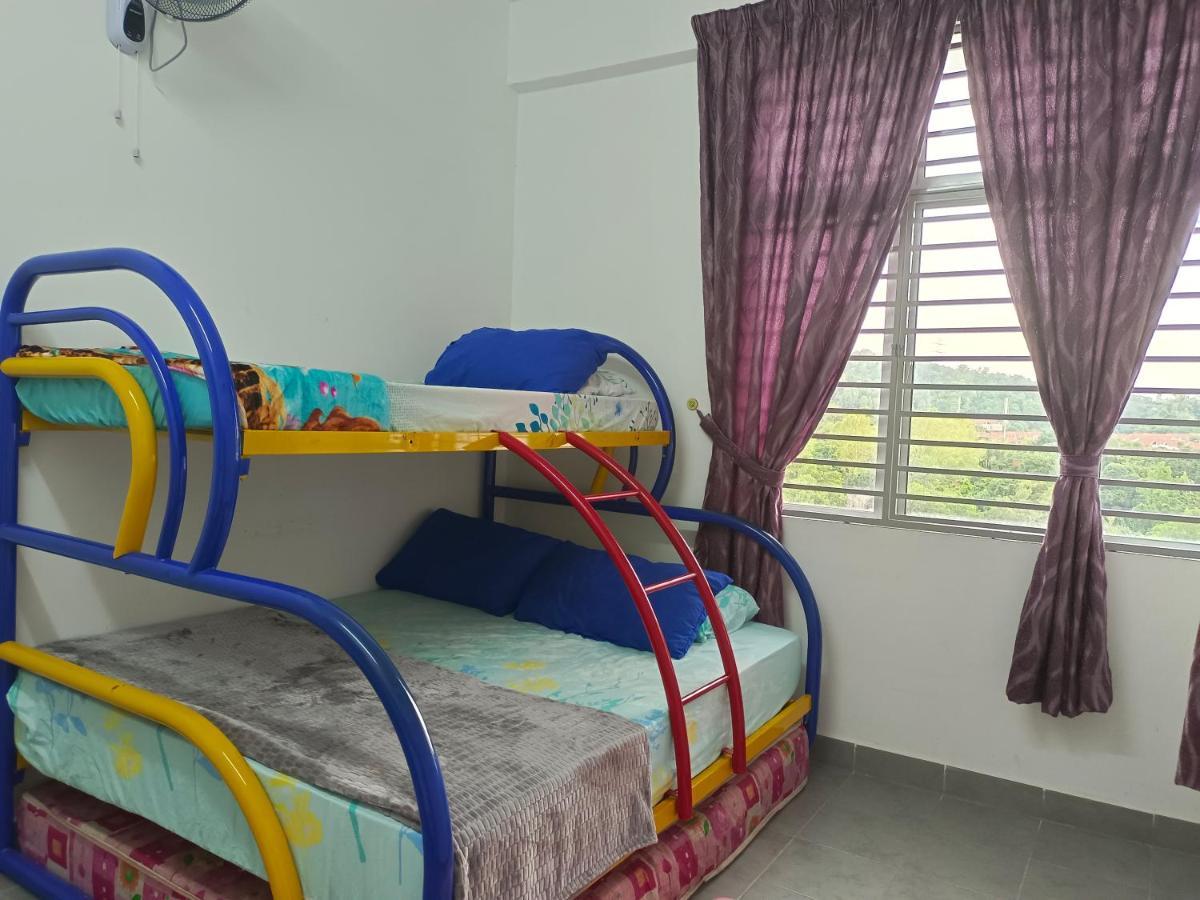 Dg Homestaymuslim Putrajaya - Near Alamanda Exterior photo