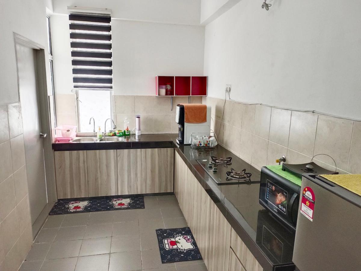 Dg Homestaymuslim Putrajaya - Near Alamanda Exterior photo