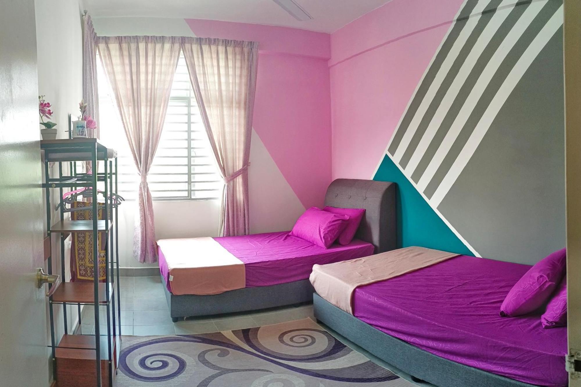 Dg Homestaymuslim Putrajaya - Near Alamanda Exterior photo